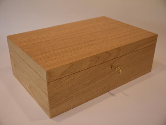 Picture of Classic Oak Jewellery Box