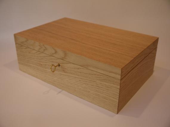 Picture of Classic Oak Jewellery Box