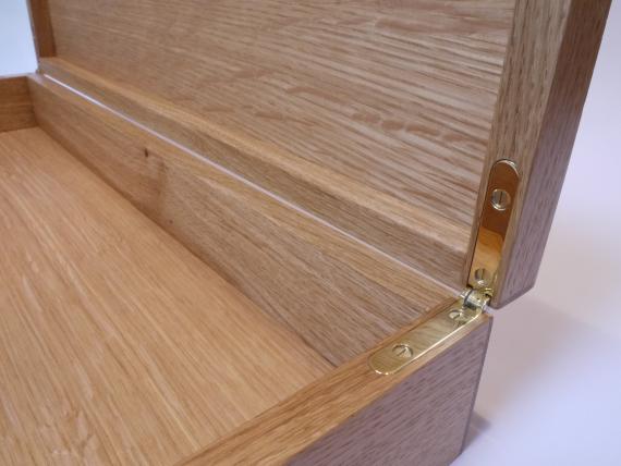 Picture of Oak Presentation Box