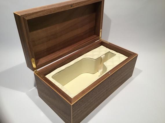 Picture of Veneered Whiskey Bottle Box