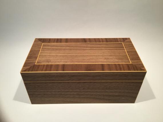 Picture of Veneered Whiskey Bottle Box