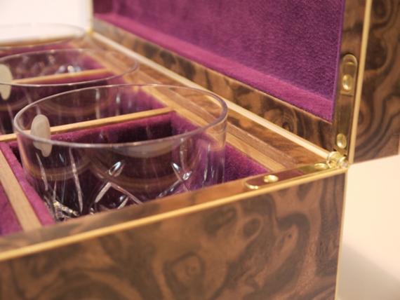 Picture of Black Walnut Burr Veneered Tumbler Presentation Box