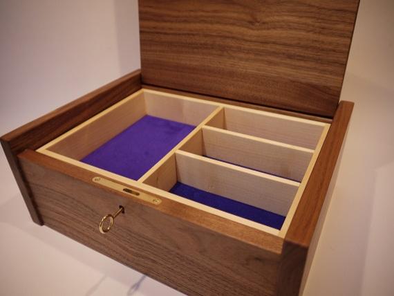 Picture of American Black Walnut Jewellery Box