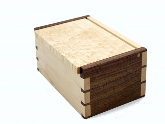 Picture of Maple and Black Walnut Keepsake Box 